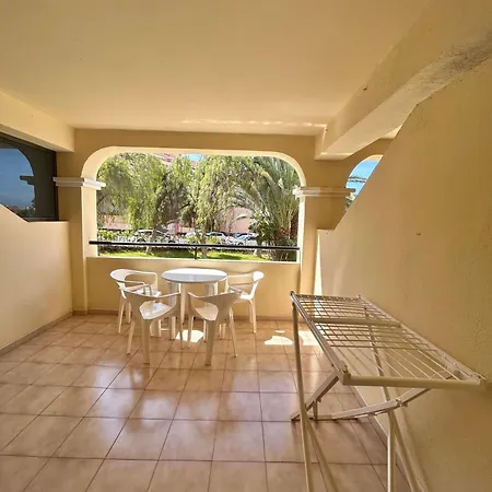 Garden View In Castle Harbour C019 Διαμέρισμα